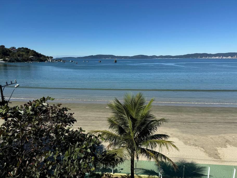 Ap Pe Na Areia Frente Mar *