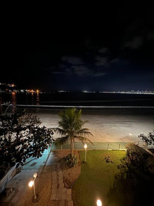 Ap Pe Na Areia Frente Mar